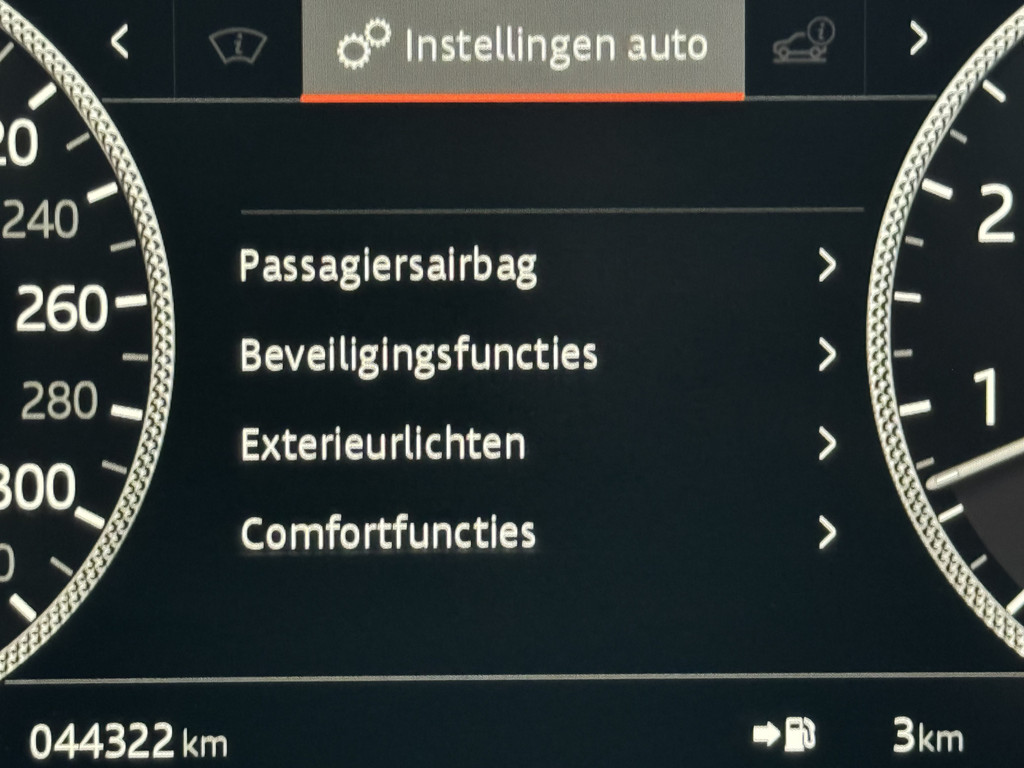 39806716-85.jpg