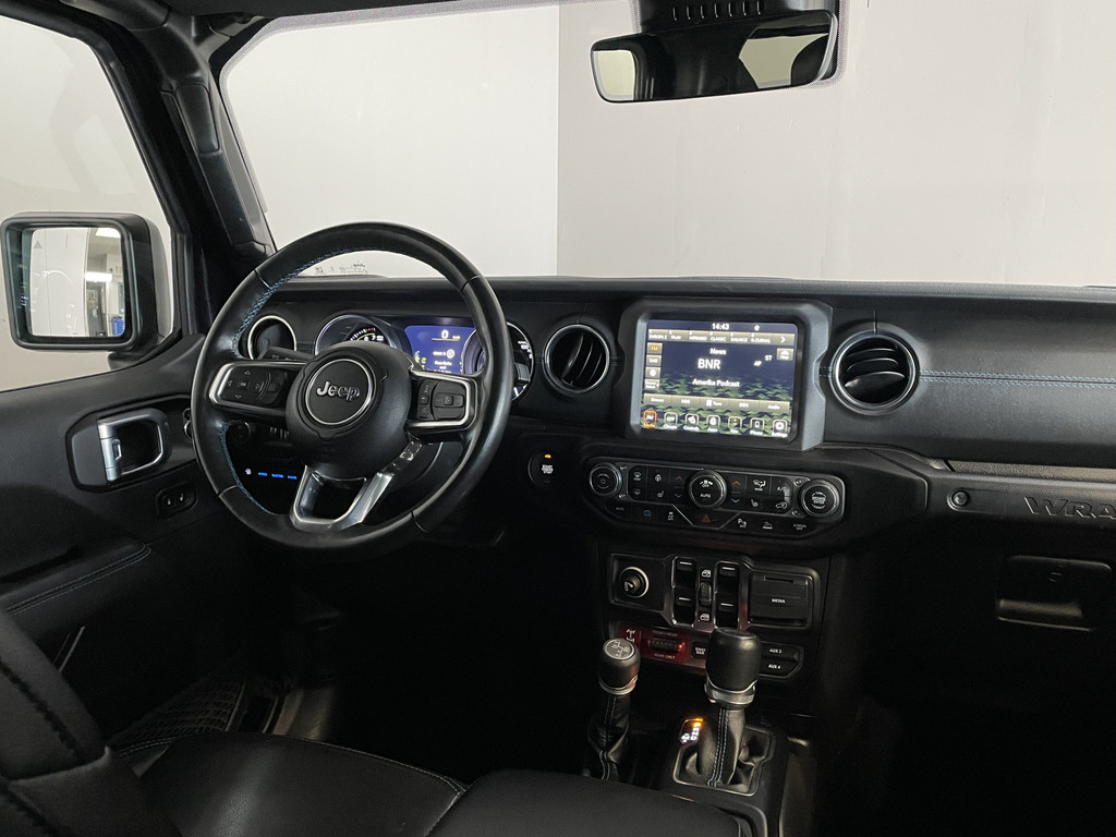 42972264-3.jpg